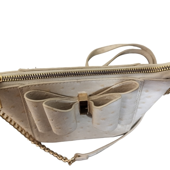 (1392) Crossi New York Bow Accent  Gold Chain Strap Crossbody Handbag - Picture 7 of 10